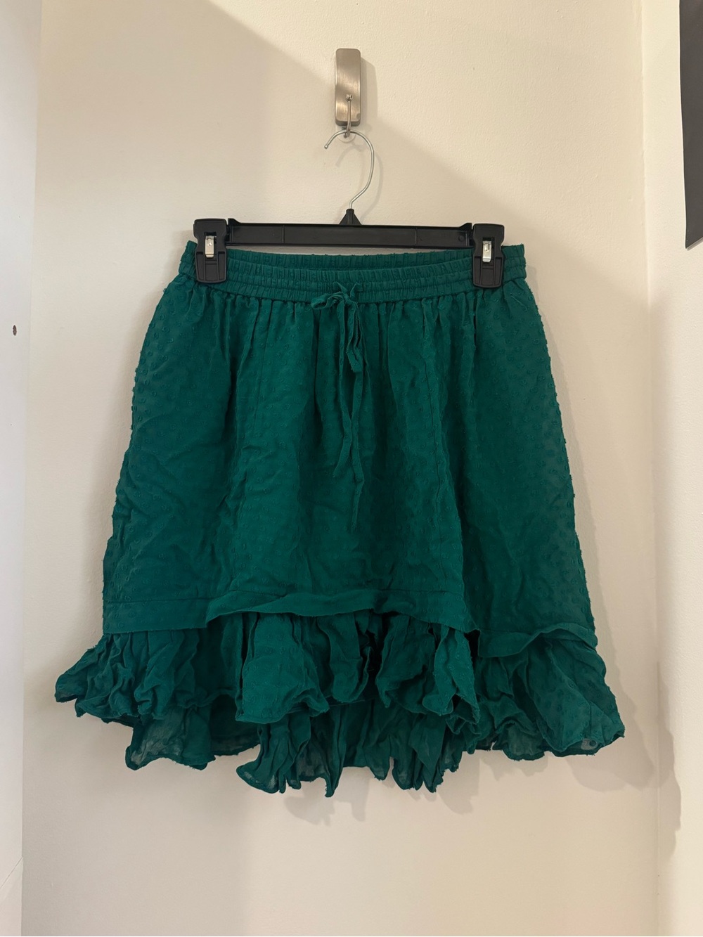 Club Monaco Emerald Green Dot Textured Mini Skirt with Ruffle Hem
